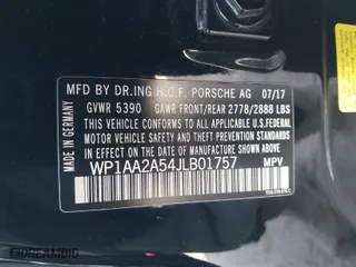 2018 Porsche Macan with VIN WP1AA2A54JLB01757, listed as a IAAI auction lot 41560853 with 98,815 mi miles. Bid and sale history available at carsss.com. Image 9.