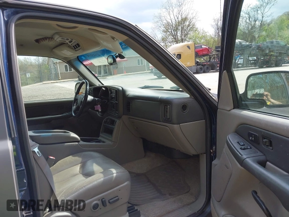 2003 Chevrolet Tahoe LS with VIN 1GNEK13Z13J287628, listed as a IAAI auction lot 42145379 with 141,957 mi miles and . Bid and sale history available at DreamBid. Image 5.