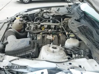 2019 Ford Mustang EcoBoost z VIN 1FA6P8TH2K5192524, wystawiony jako IAAI lot #41882260 z przebiegiem 82 039 mil mil oraz . Historia ofert i sprzedaży dostępna na DreamBid. Obrazek 21.