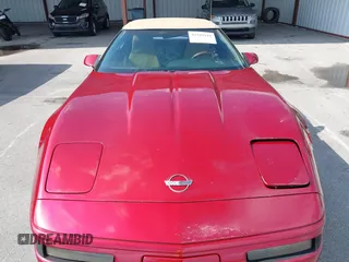 1991 Chevrolet Corvette z VIN 1G1YY3382M5116414, wystawiony jako IAAI lot #42219110 z przebiegiem Nie podano mil oraz . Historia ofert i sprzedaży dostępna na DreamBid. Obrazek 10.