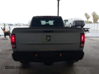 2018 Ram 1500 Tradesman с VIN 1C6RR6FG8JS202344, выставлен на аукционе IAAI как лот 41473328 с пробегом 79 407 миль миль и . История ставок и продаж доступна на DreamBid. Изображение 16.
