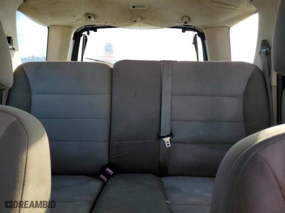 2007 Ford Escape XLS with VIN 1FMYU02Z07KB37338, listed as a Copart auction lot 83902704 with 326,105 mi miles and Salvage Title. Bid and sale history available at carsss.com. Image 10.