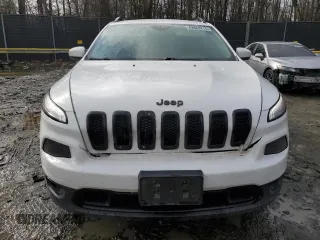 2016 Jeep Cherokee Latitude z VIN 1C4PJMCS1GW139920, wystawiony jako Copart lot #49868215 z przebiegiem 181 977 mil mil oraz Szkoda całkowita • Salvage title. Historia ofert i sprzedaży dostępna na DreamBid. Obrazek 5.