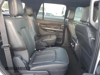 2024 Ford Expedition Platinum z VIN 1FMJU1L82REA60907, wystawiony jako Copart lot #74033544 z przebiegiem 2 700 mil mil oraz Szkoda całkowita • Salvage title. Historia ofert i sprzedaży dostępna na DreamBid. Obrazek 11.