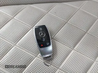 2017 Mercedes-Benz E with VIN WDDZF4KBXHA108620, listed as a IAAI auction lot 41935260 with 81,684 mi miles. Bid and sale history available at carsss.com. Image 11.