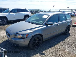 2005 Volvo V50 с VIN YV1MW682752045922, выставлен на аукционе IAAI как лот 42203146 с пробегом 136 175 миль миль и . История ставок и продаж доступна на DreamBid. Изображение 2.