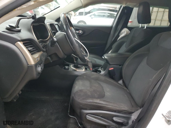 2016 Jeep Cherokee Latitude with VIN 1C4PJMCS1GW140582, listed as a Copart auction lot 44553865 with 146,155 mi miles and Salvage Title. Bid and sale history available at carsss.com. Image 7.