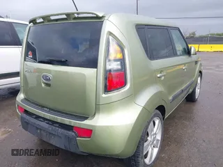 2011 Kia Soul + with VIN KNDJT2A20B7201270, listed as a IAAI auction lot 41764745 with 178,534 mi miles. Bid and sale history available at carsss.com. Image 4.