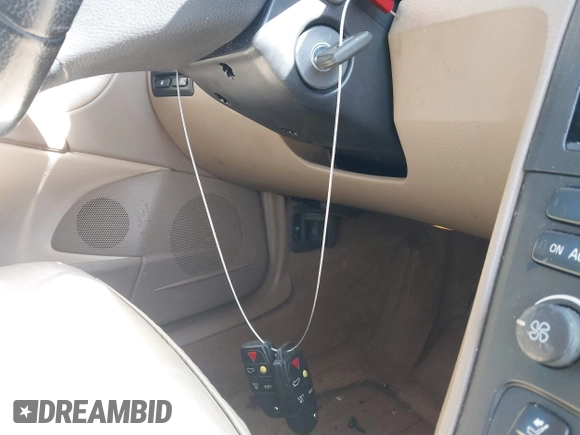 2004 Volvo S60 с VIN YV1RS61T042316578, выставлен на аукционе IAAI как лот 41649503 с пробегом 75 659 миль миль и . История ставок и продаж доступна на DreamBid. Изображение 11.