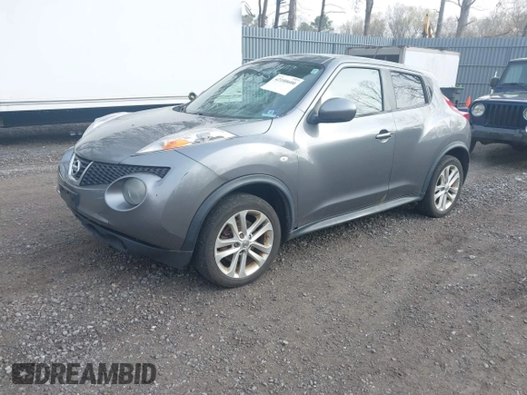 2013 Nissan Juke SL with VIN JN8AF5MV6DT221746, listed as a IAAI auction lot 42100600 with 209,542 mi miles. Bid and sale history available at carsss.com. Image 2.