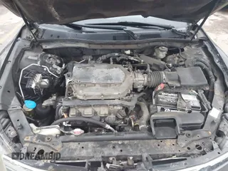 2011 Honda Accord Crosstour EX-L with VIN 5J6TF2H54BL001929, listed as a IAAI auction lot 42148921 with 174,901 mi miles. Bid and sale history available at carsss.com. Image 10.