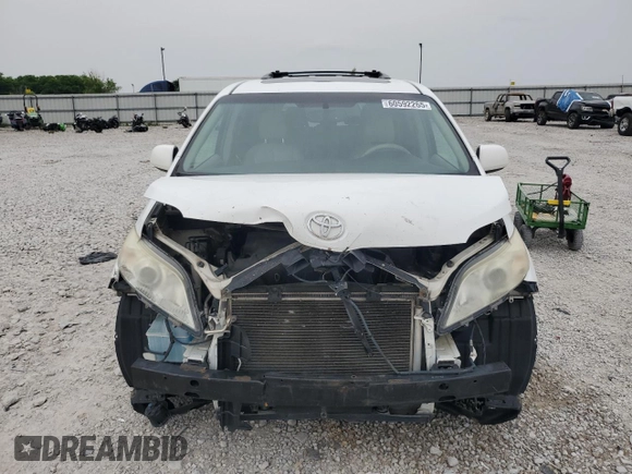2012 Toyota Sienna XLE AAS с VIN 5TDYK3DC7CS207716, выставлен на аукционе Copart как лот 60592265 с пробегом 287 021 миль миль и Списание • Salvage title. История ставок и продаж доступна на DreamBid. Изображение 5.