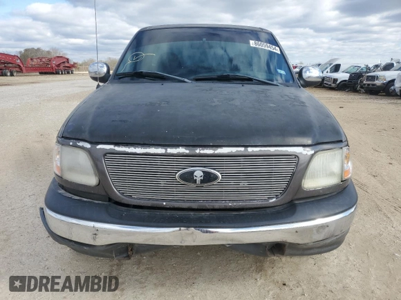 2002 Ford F-150 XL with VIN 1FTRF17W32KB68406, listed as a Copart auction lot 86059454 with 322,076 mi miles and Salvage Title. Bid and sale history available at carsss.com. Image 5.