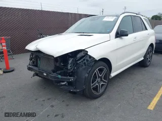 2018 Mercedes-Benz GLE with VIN 4JGDA5HB3JB110673, listed as a IAAI auction lot 42061602 with 32,725 mi miles. Bid and sale history available at carsss.com. Image 2.
