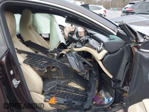 2015 Mercedes-Benz CLA 250 with VIN WDDSJ4GB6FN193681, listed as a IAAI auction lot 41846945 with Not Provided miles and . Bid and sale history available at DreamBid. Image 5.