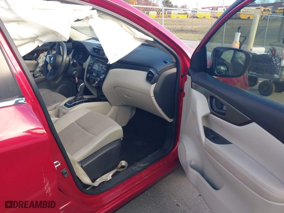 2017 Nissan Rogue Sport SV with VIN JN1BJ1CP3HW004561, listed as a IAAI auction lot 40934547 with 100,699 mi miles. Bid and sale history available at carsss.com. Image 5.