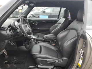 2017 MINI Convertible Cooper S z VIN WMWWG9C30H3C81324, wystawiony jako Copart lot #48040275 z przebiegiem 54 155 mil mil oraz Szkoda całkowita • Salvage title. Historia ofert i sprzedaży dostępna na DreamBid. Obrazek 7.
