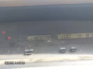 2000 Toyota Avalon XL with VIN 4T1BF28B4YU003928, listed as a IAAI auction lot 42047894 with 303,179 mi miles and . Bid and sale history available at DreamBid. Image 7.