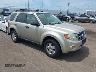 2011 Ford Escape XLT с VIN 1FMCU9D72BKA46994, выставлен на аукционе IAAI как лот 42536056 с пробегом 273 374 миль миль и . История ставок и продаж доступна на DreamBid. Изображение 1.