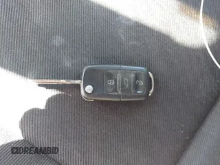 2002 Volkswagen Beetle GLS z VIN 3VWCK21CX2M450876, wystawiony jako IAAI lot #42278970 z przebiegiem 97 590 mil mil oraz . Historia ofert i sprzedaży dostępna na DreamBid. Obrazek 11.