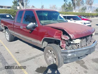 1997 Chevrolet Silverado 1500 with VIN 1GCEK19R4VE261195, listed as a IAAI auction lot 41637380 with 221,662 mi miles and . Bid and sale history available at DreamBid. Image 1.