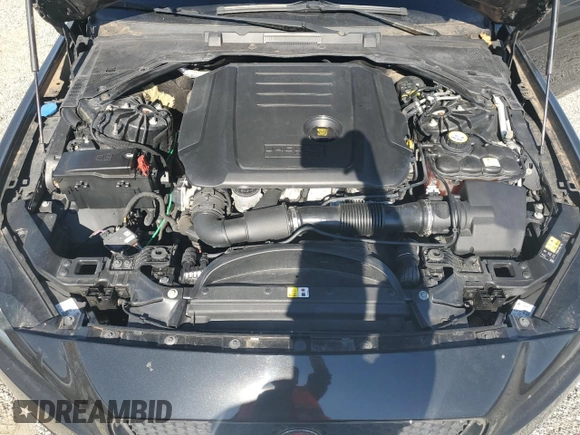 2017 Jaguar XE with VIN SAJAJ4BNXHCP11556, listed as a Copart auction lot 75807284 with 31,040 mi miles and Salvage Title. Bid and sale history available at DreamBid. Image 11.