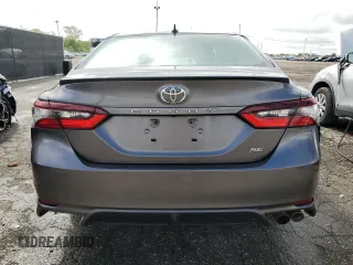2022 Toyota Camry SE with VIN 4T1G11AK3NU628874, listed as a Copart auction lot 56055995 with 122,778 mi miles and Clean Title. Bid and sale history available at DreamBid. Image 6.