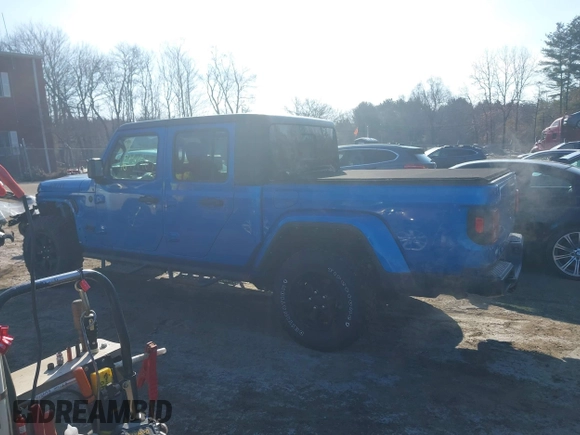 2021 Jeep Gladiator Willys with VIN 1C6HJTAG3ML572690, listed as a IAAI auction lot 41649907 with 74,734 mi miles and . Bid and sale history available at DreamBid. Image 15.
