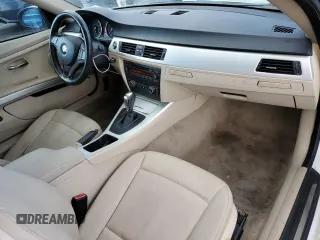 2008 BMW 3 Series 328i z VIN WBAWV13538P119914, wystawiony jako Copart lot #45046775 z przebiegiem 193 008 mil mil oraz Czysty tytuł • Clean title. Historia ofert i sprzedaży dostępna na DreamBid. Obrazek 8.