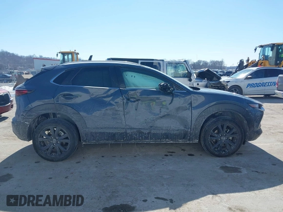 2023 Mazda CX-30 S Preferred z VIN 3MVDMBCM0PM505056, wystawiony jako IAAI lot #41647117 z przebiegiem 56 187 mil mil oraz . Historia ofert i sprzedaży dostępna na DreamBid. Obrazek 13.
