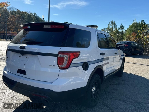 2016 Ford Utility Police Interceptor with VIN 1FM5K8AR4GGA86535, listed as a Copart auction lot 82485664 with 125,876 mi miles and Clean Title. Bid and sale history available at carsss.com. Image 4.