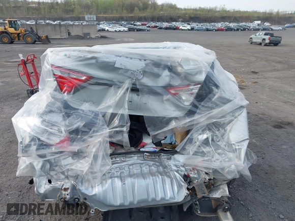 2015 Toyota Camry XLE with VIN 4T1BF1FK1FU947213, listed as a IAAI auction lot 42124396 with 246,344 mi miles and . Bid and sale history available at DreamBid. Image 16.