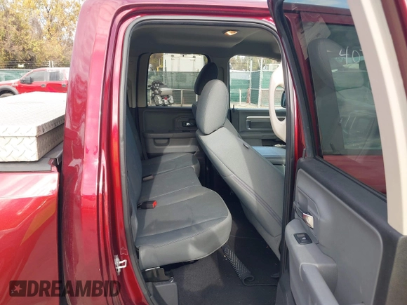 2017 Ram 1500 SLT z VIN 1C6RR6GG8HS747159, wystawiony jako IAAI lot #40783594 z przebiegiem 184 719 mil mil oraz . Historia ofert i sprzedaży dostępna na DreamBid. Obrazek 8.