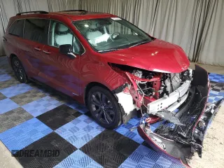 2021 Toyota Sienna XSE with VIN 5TDDRKEC1MS021660, listed as a Copart auction lot 60449624 with 16,194 mi miles and Clean Title. Bid and sale history available at DreamBid. Image 4.