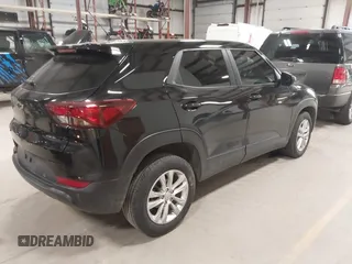 2022 Chevrolet TrailBlazer LS with VIN KL79MNSL2NB014071, listed as a IAAI auction lot 41709650 with 148,997 mi miles. Bid and sale history available at carsss.com. Image 4.