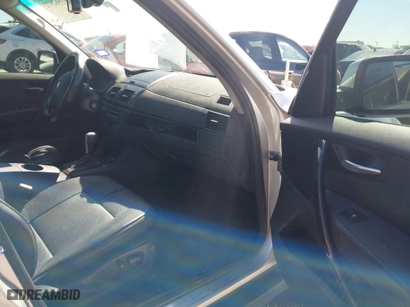2007 BMW X3 3.0si with VIN WBXPC93467WF23755, listed as a IAAI auction lot 41862972 with 97,477 mi miles. Bid and sale history available at carsss.com. Image 5.