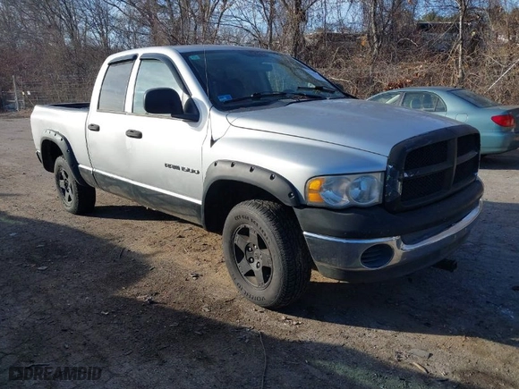 2005 Dodge Ram 1500 SLT with VIN 1D7HU18N65J570282, listed as a IAAI auction lot 41205833 with 216,122 mi miles. Bid and sale history available at carsss.com. Image 1.
