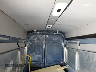 2020 Ford Transit Cargo z VIN 1FTBR3X86LKA48378, wystawiony jako Copart lot #52864655 z przebiegiem 119 031 mil mil oraz Szkoda całkowita • Salvage title. Historia ofert i sprzedaży dostępna na DreamBid. Obrazek 10.
