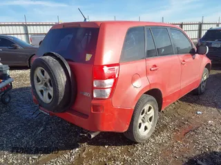 2008 Suzuki Grand Vitara z VIN JS3TE941X84101350, wystawiony jako IAAI lot #41659235 z przebiegiem 160 564 mil mil oraz . Historia ofert i sprzedaży dostępna na DreamBid. Obrazek 4.