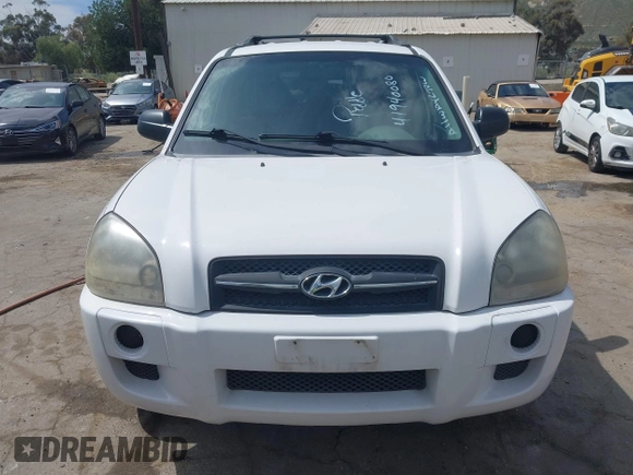 2006 Hyundai Tucson GL with VIN KM8JM12B66U254774, listed as a IAAI auction lot 41940080 with 152,382 mi miles. Bid and sale history available at carsss.com. Image 6.