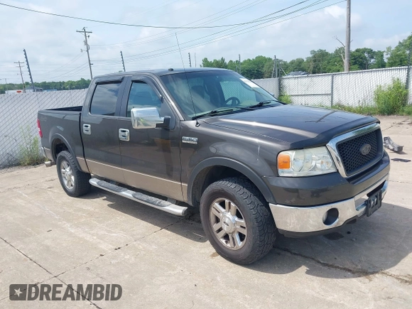 2006 Ford F-150 XLT z VIN 1FTPW14V76KD97454, wystawiony jako IAAI lot #42523220 z przebiegiem 196 007 mil mil oraz . Historia ofert i sprzedaży dostępna na DreamBid. Obrazek 1.