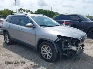 2017 Jeep Cherokee Latitude with VIN 1C4PJLCB9HW660797, listed as a IAAI auction lot 42024301 with 92,150 mi miles and . Bid and sale history available at carsss.com. Image 1.