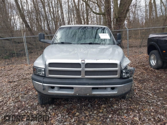 1998 Dodge Ram 2500 with VIN 3B7KF22D1WG102284, listed as a IAAI auction lot 41558563 with 1 mi miles. Bid and sale history available at carsss.com. Image 12.
