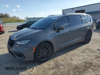 2023 Chrysler Pacifica Touring L z VIN 2C4RC1BG2PR509425, wystawiony jako Copart lot #55949865 z przebiegiem 63 550 mil mil oraz Szkoda całkowita • Salvage title. Historia ofert i sprzedaży dostępna na DreamBid. Obrazek 1.