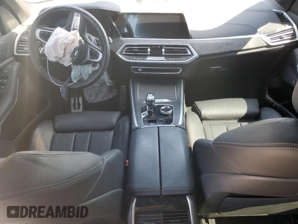 2022 BMW X5 sDrive40i with VIN 5UXCR4C08N9M01822, listed as a Copart auction lot 48827325 with 0 mi miles and Non Repairable. Bid and sale history available at carsss.com. Image 8.