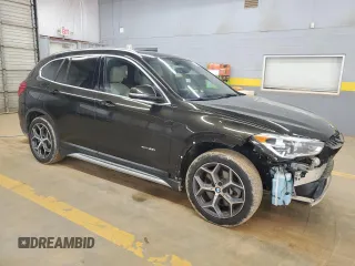 2018 BMW X1 xDrive28i with VIN WBXHT3C37J5K24407, listed as a Copart auction lot 51760805 with 49,311 mi miles and Salvage Title. Bid and sale history available at carsss.com. Image 4.