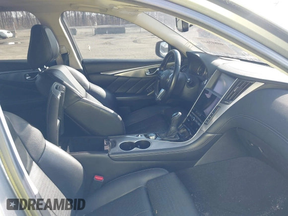 2019 Infiniti Q50 Luxe z VIN JN1EV7AR2KM590794, wystawiony jako IAAI lot #40841640 z przebiegiem 68 720 mil mil oraz . Historia ofert i sprzedaży dostępna na DreamBid. Obrazek 5.
