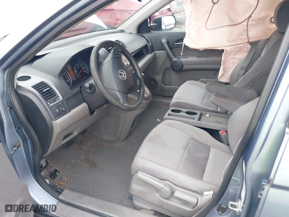 2008 Honda CR-V LX with VIN 3CZRE38348G700954, listed as a IAAI auction lot 37268497 with 140,121 mi miles. Bid and sale history available at carsss.com. Image 5.