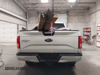 2015 Ford F-150 XLT z VIN 1FTEX1EP7FKE12930, wystawiony jako IAAI lot #42321898 z przebiegiem 59 012 mil mil oraz . Historia ofert i sprzedaży dostępna na DreamBid. Obrazek 16.