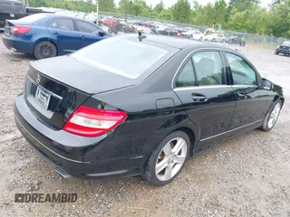 2011 Mercedes-Benz C 300 Sport с VIN WDDGF5EB7BR170896, выставлен на аукционе IAAI как лот 42624546 с пробегом 97 649 миль миль и . История ставок и продаж доступна на DreamBid. Изображение 4.